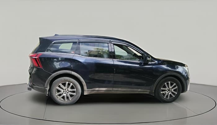 2022 Mahindra XUV700 AX 7 P AT 7 STR, Petrol, Automatic, 68,741 km, exterior