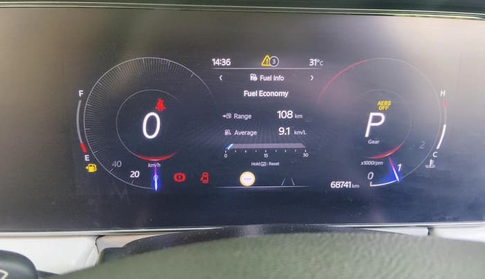 2022 Mahindra XUV700 AX 7 P AT 7 STR, Petrol, Automatic, 68,741 km, interior
