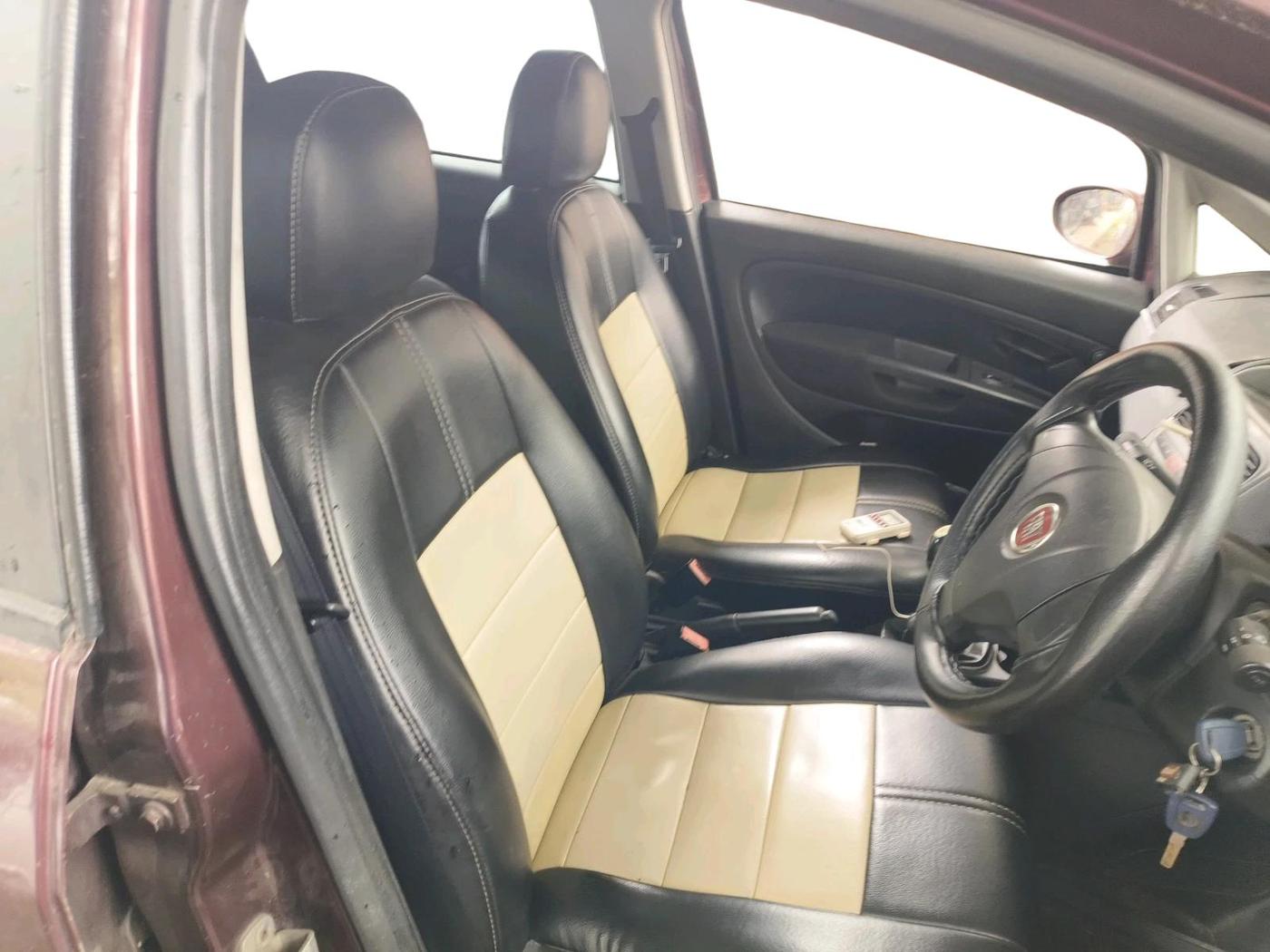 2011 Fiat Grand Punto ACTIVE 1.3, Diesel, Manual, 1,74,283 km, interior