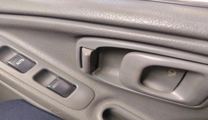 2005 Maruti Zen LXI, Petrol, Manual, 80,877 km, interior