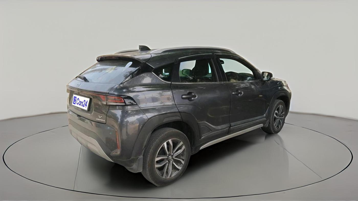 2024 Toyota Urban Cruiser Taisor V 1.0 Petrol AT, Petrol, Automatic, 31,353 km, exterior