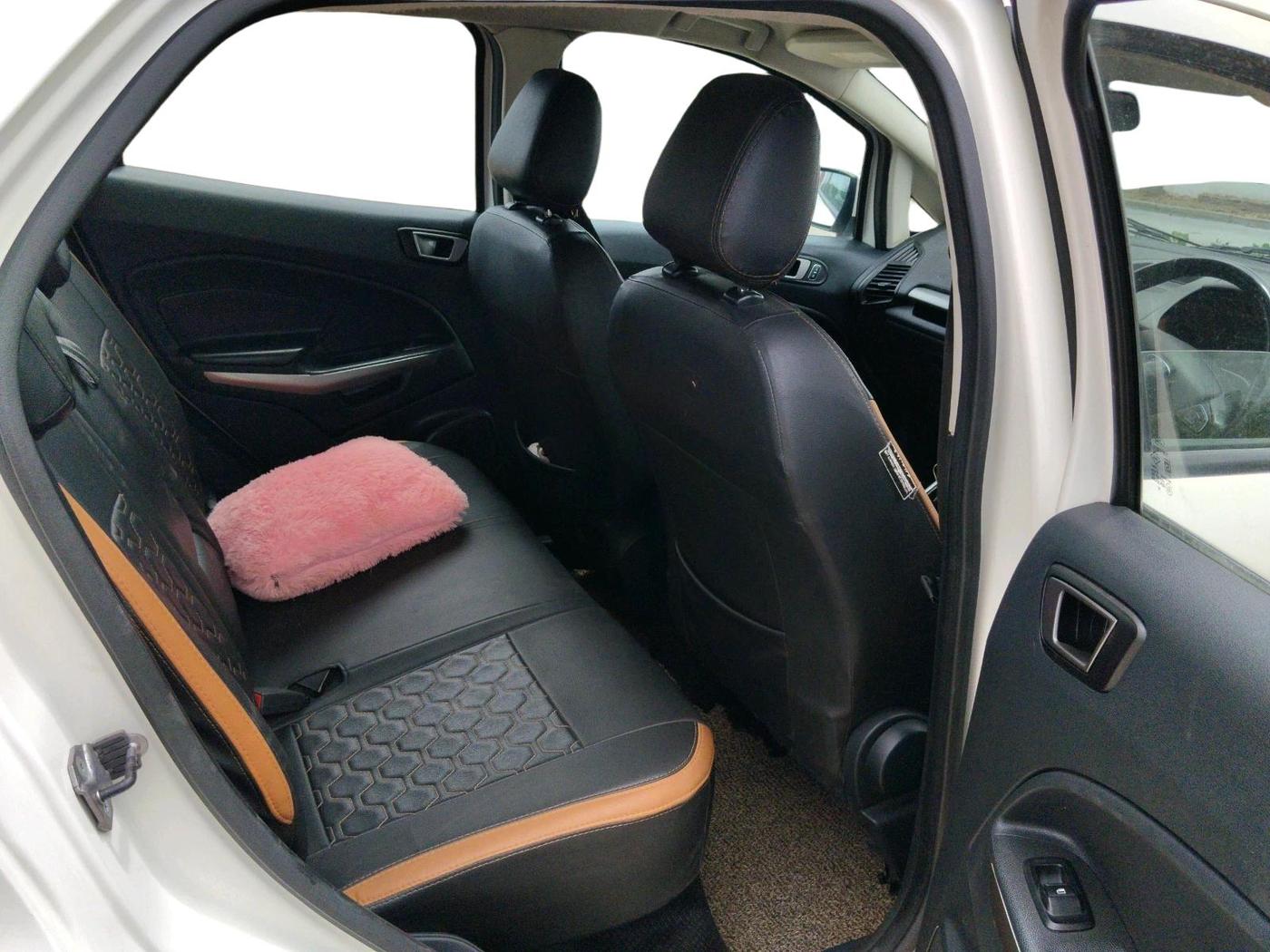 2019 Ford Ecosport TITANIUM 1.5L DIESEL, Diesel, Manual, 1,19,463 km, interior