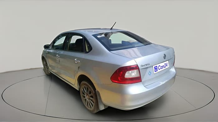 2014 Skoda Rapid 1.5 TDI CR ELEGANCE AT, Diesel, Automatic, 1,63,155 km, exterior