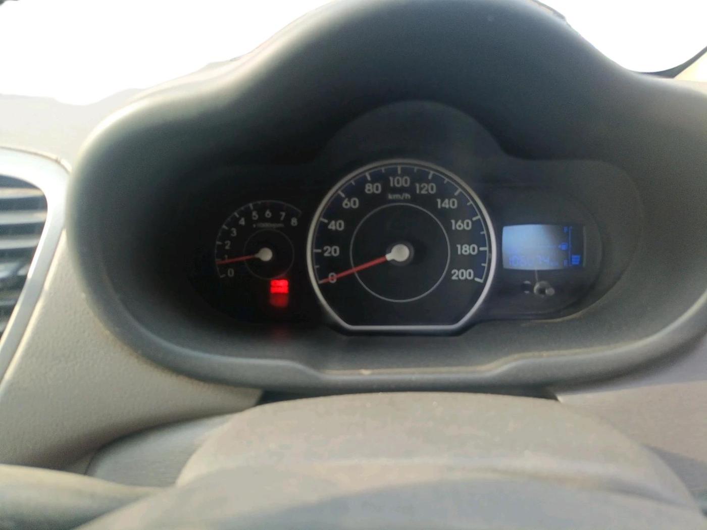 2012 Hyundai i10 ERA 1.1, Petrol, Manual, 1,06,074 km, interior