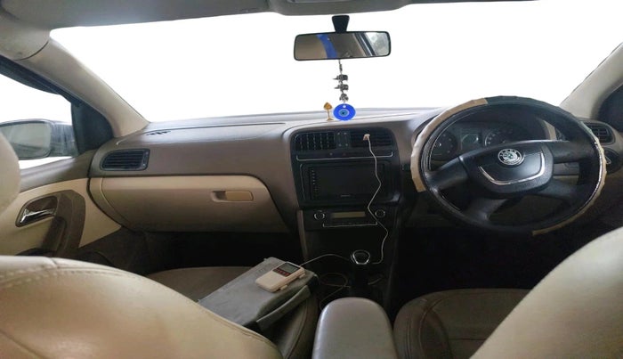 2012 Skoda Rapid ELEGANCE 1.6 MPI MT, Petrol, Manual, 81,068 km, interior