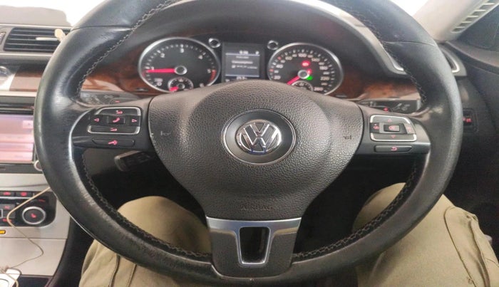 2011 Volkswagen Passat COMFORTLINE DSG, Diesel, Automatic, 1,93,313 km, interior