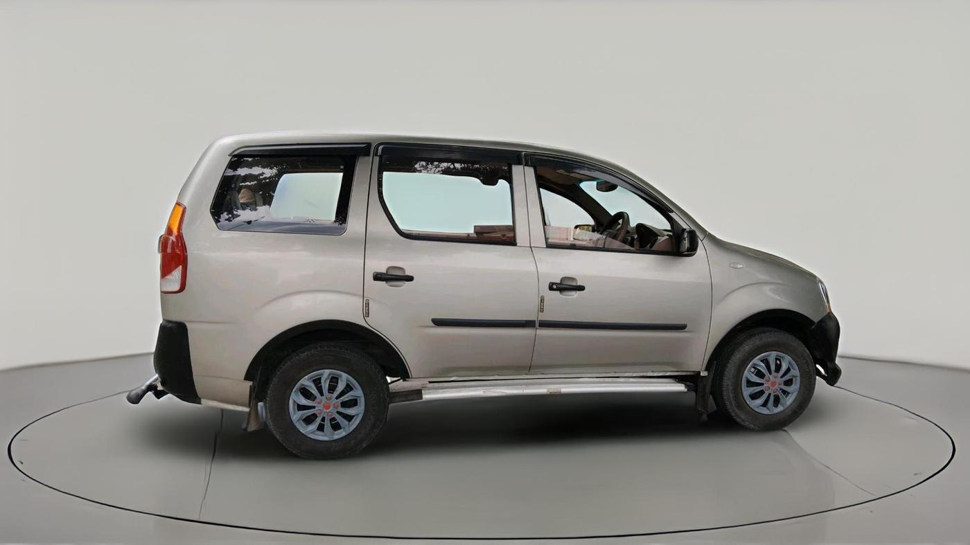 2013 Mahindra Xylo D2, Diesel, Manual, 1,87,563 km, exterior