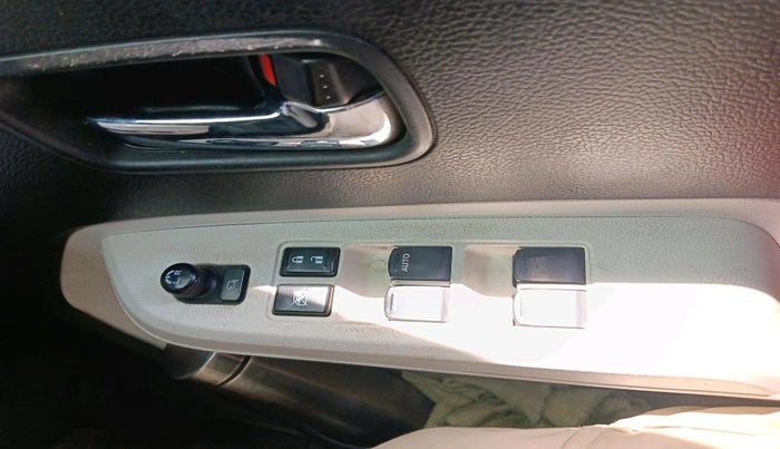 2018 Maruti IGNIS ZETA 1.2 AMT, CNG, Automatic, 74,855 km, interior