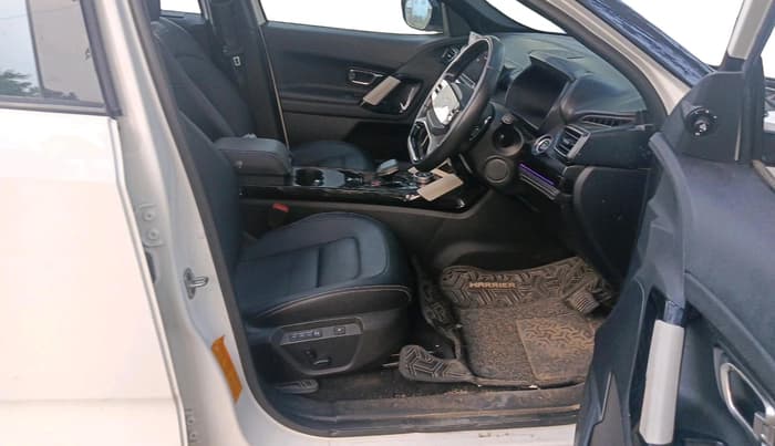 2024 Tata Harrier FEARLESS PLUS DUAL TONE AT, Diesel, Automatic, 32,973 km, interior