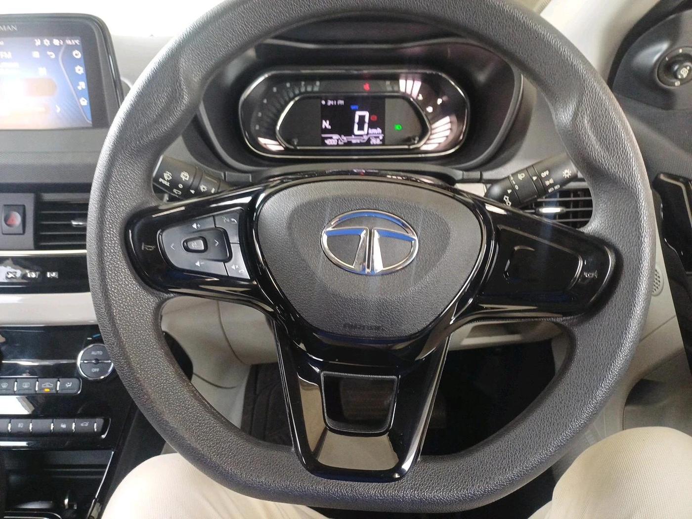 2022 Tata NEXON XZA PLUS PETROL, Petrol, Automatic, 40,001 km, interior