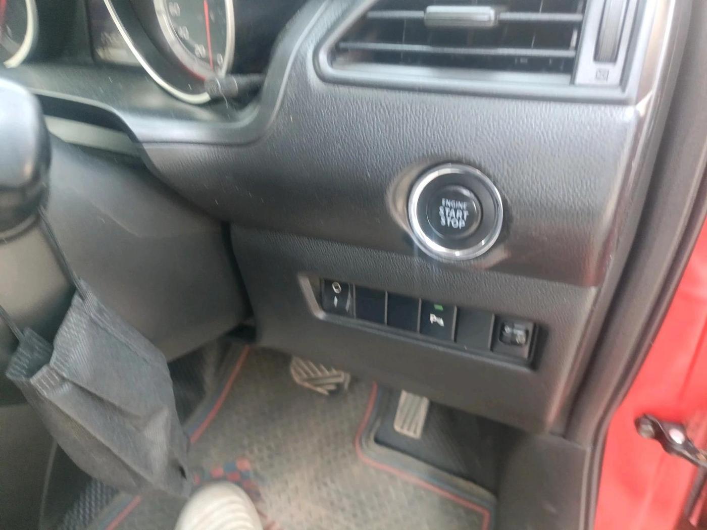 2018 Maruti Swift ZXI AMT, Petrol, Automatic, 1,74,525 km, interior