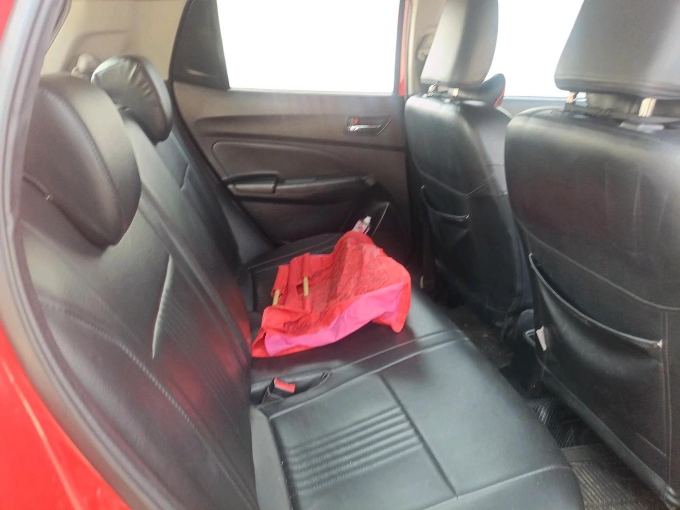 2018 Maruti Swift ZXI AMT, Petrol, Automatic, 1,74,525 km, interior