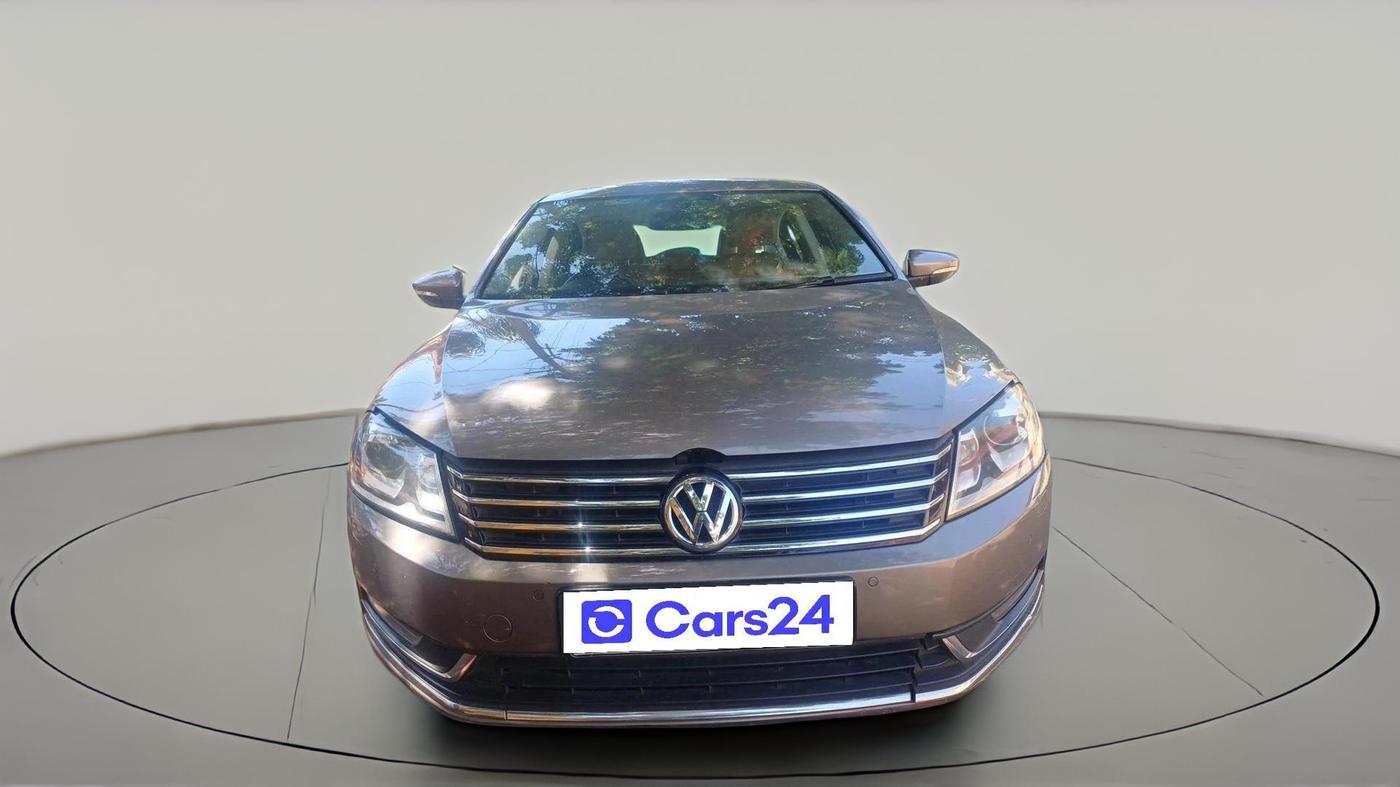 2011 Volkswagen Passat 2.0 PD DSG, Diesel, Automatic, 1,02,972 km, exterior