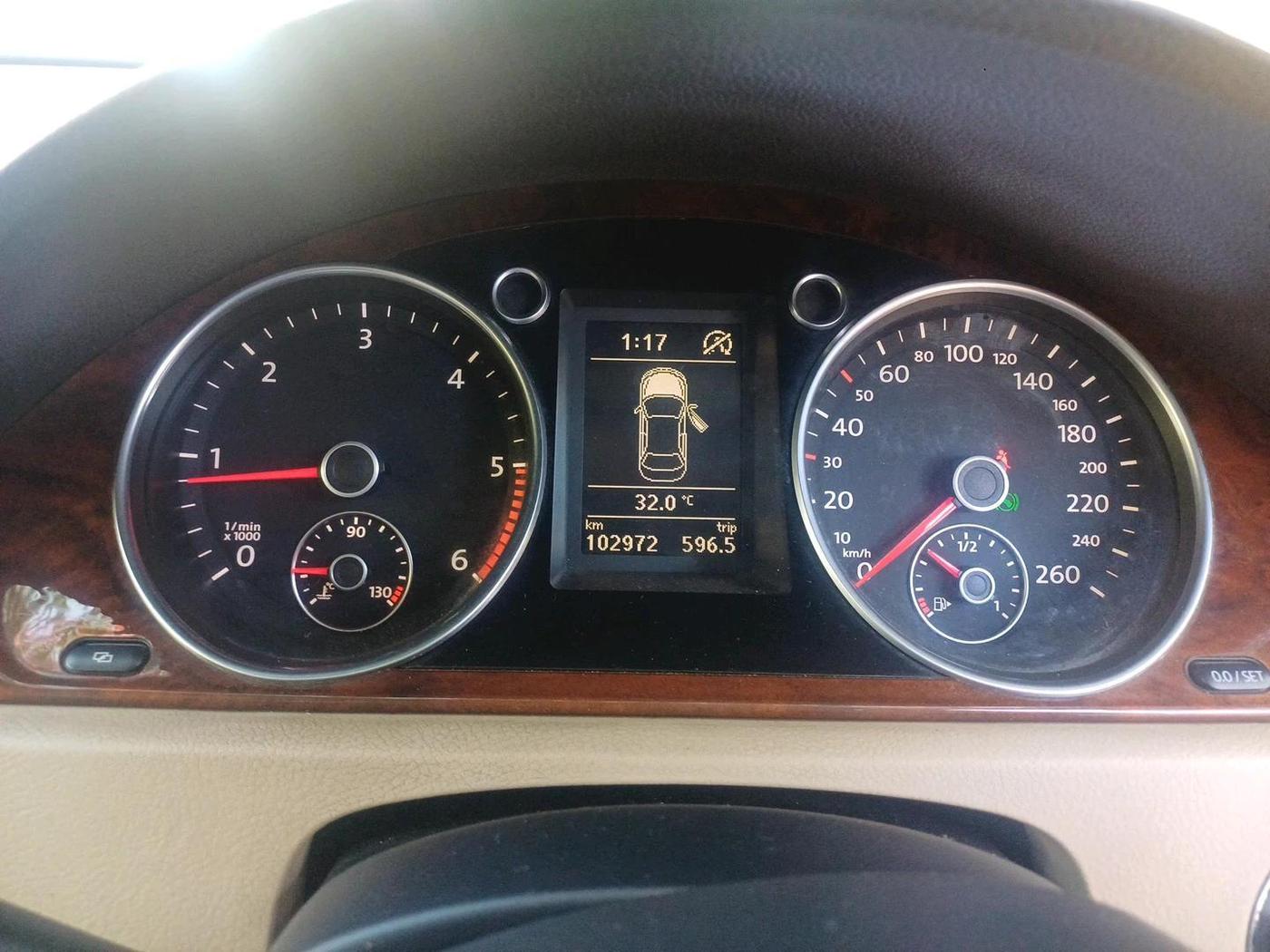 2011 Volkswagen Passat 2.0 PD DSG, Diesel, Automatic, 1,02,972 km, interior