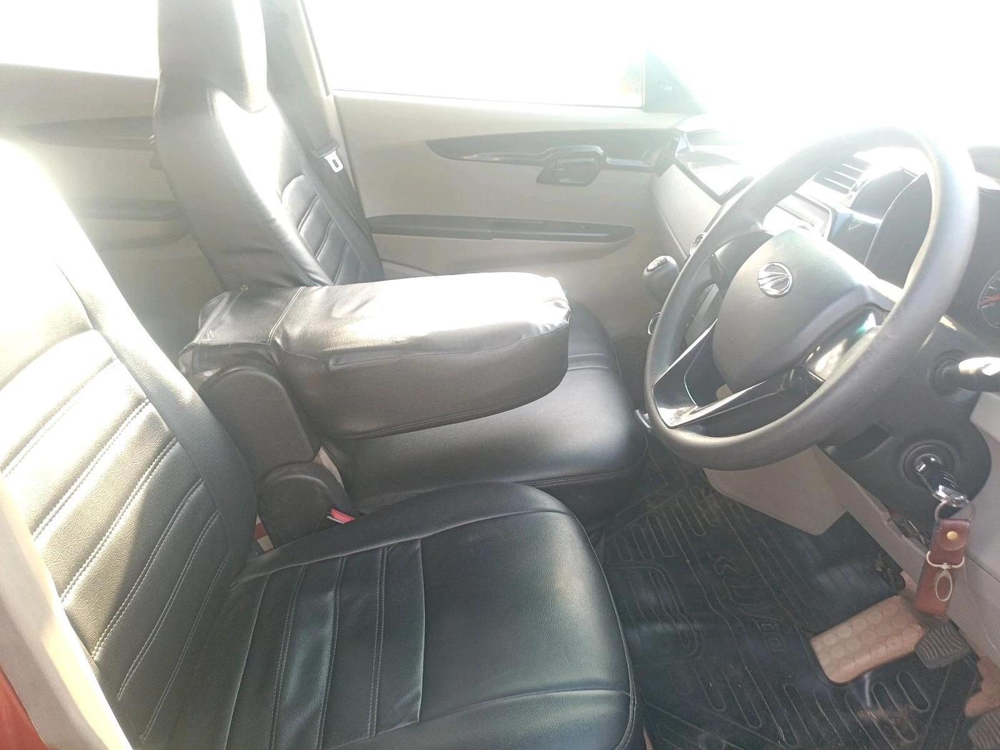 2016 Mahindra Kuv100 K4 D 6 STR, Diesel, Manual, 1,35,984 km, interior