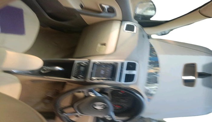 2016 Volkswagen Vento HIGHLINE 1.5 AT, Diesel, Automatic, 1,39,414 km, interior