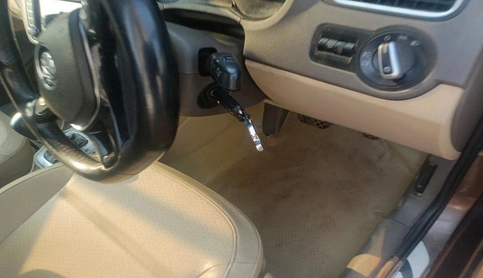 2016 Volkswagen Vento HIGHLINE 1.5 AT, Diesel, Automatic, 1,39,414 km, interior