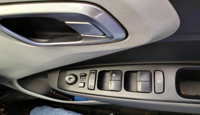 2022 Hyundai GRAND I10 NIOS SPORTZ AMT 1.2 KAPPA VTVT, Petrol, Automatic, 21,377 km, interior