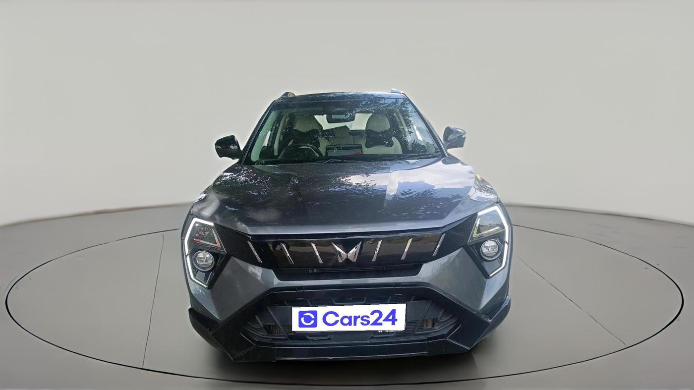 2024 Mahindra XUV 3XO AX7L 1.2 Petrol AT, Petrol, Automatic, 26,695 km, exterior
