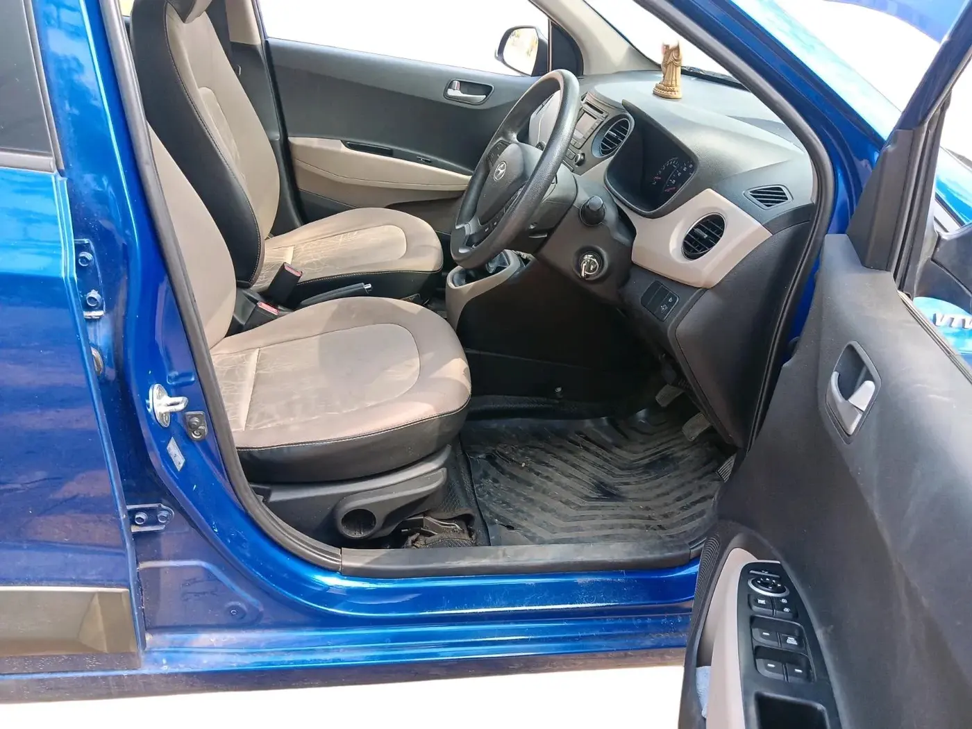 2014 Hyundai Xcent S (O) 1.2, Petrol, Manual, 44,999 km, interior