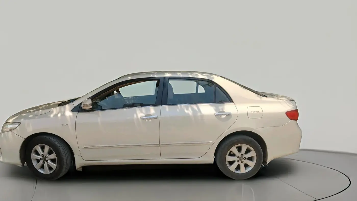 2010 Toyota Corolla Altis G PETROL, Petrol, Manual, 1,28,017 km, exterior