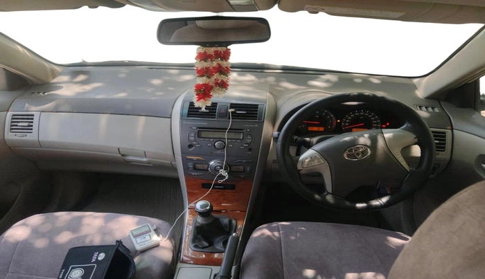 2010 Toyota Corolla Altis G PETROL, Petrol, Manual, 1,28,017 km, interior