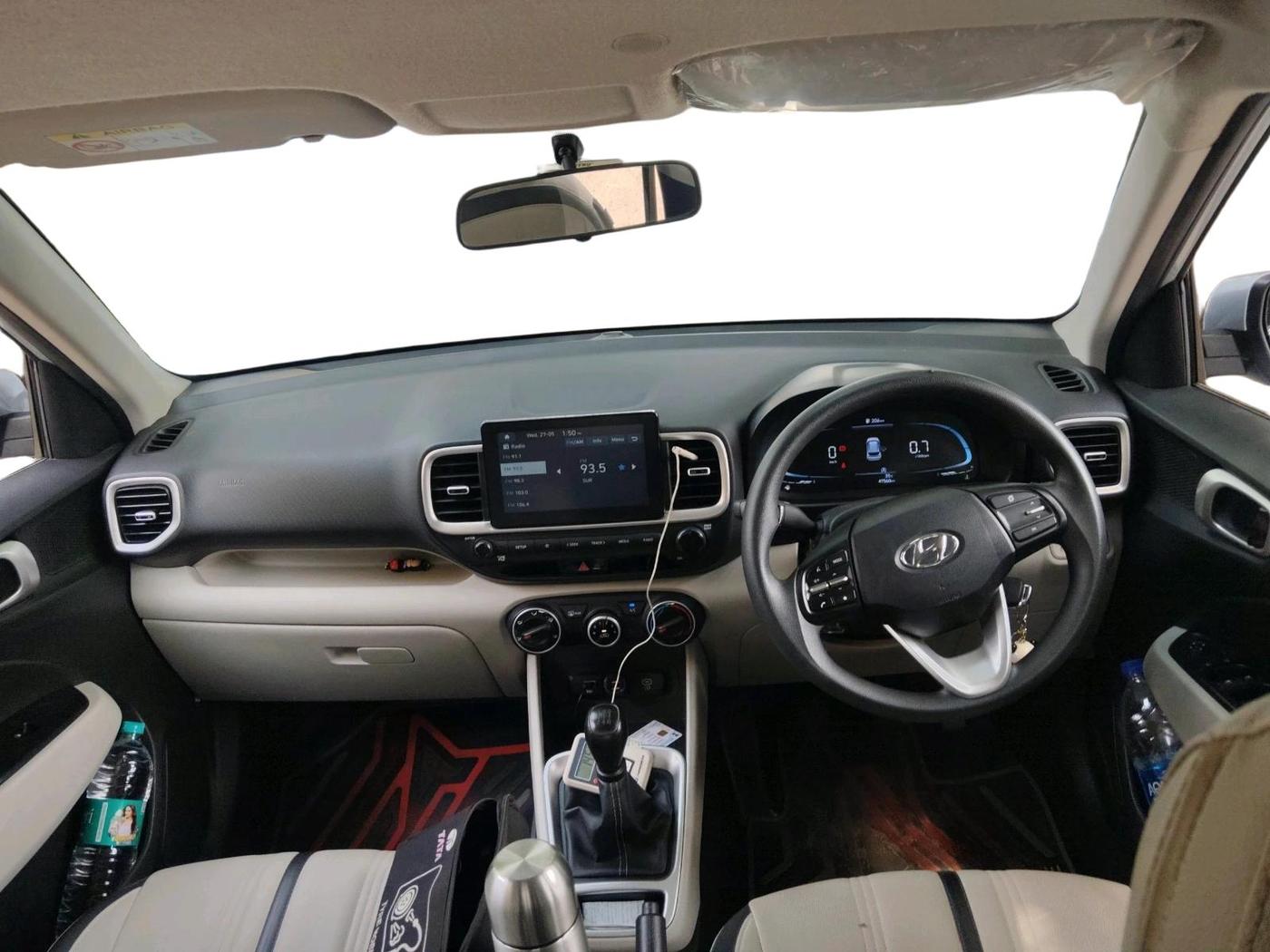 2023 Hyundai VENUE S(O) 1.2, Petrol, Manual, 47,560 km, interior