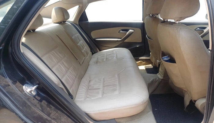 2011 Volkswagen Vento HIGHLINE DIESEL 1.6, Diesel, Manual, 1,32,835 km, interior