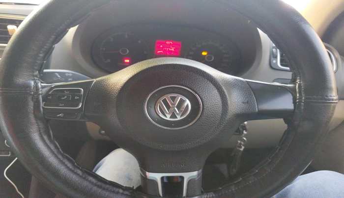 2014 Volkswagen Vento HIGHLINE DIESEL 1.6, Diesel, Manual, 1,90,749 km, interior