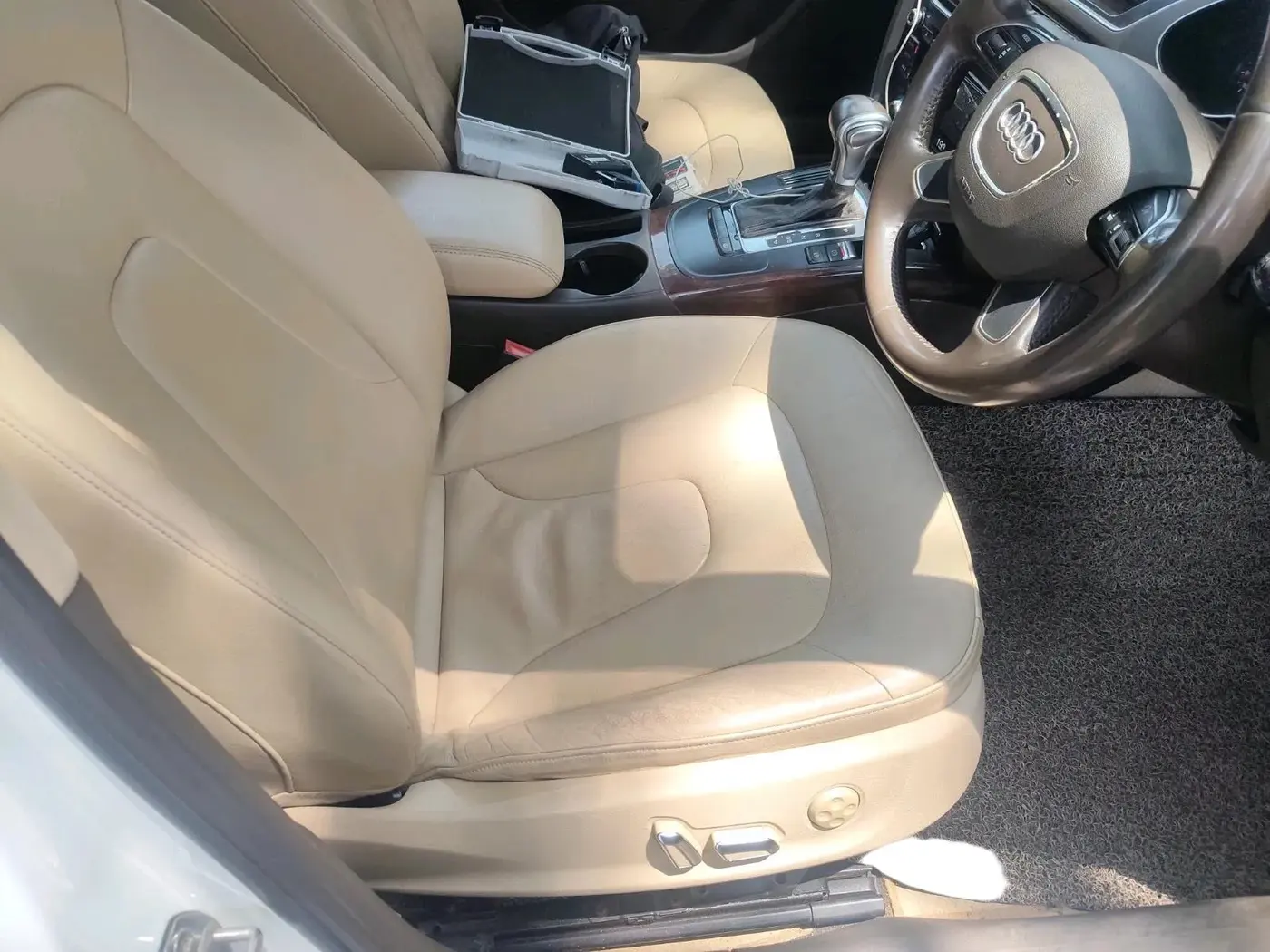 2013 Audi A4 2.0 TDI PREMIUM PLUS, Diesel, Automatic, 75,814 km, interior