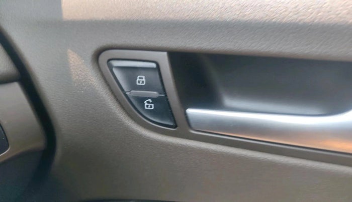 2013 Audi A4 2.0 TDI PREMIUM PLUS, Diesel, Automatic, 75,814 km, interior