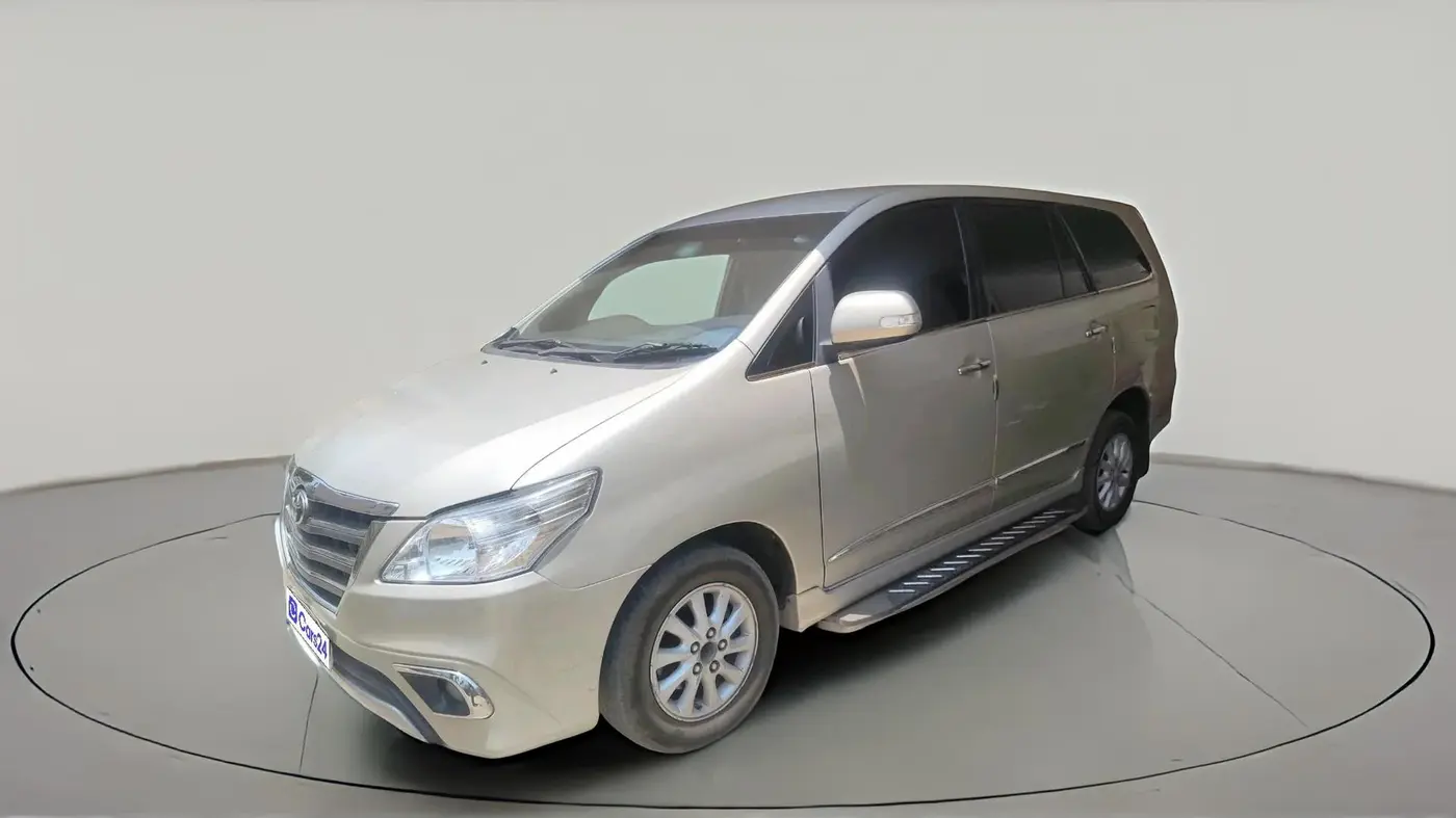 2013 Toyota Innova 2.5 VX 8 STR, Diesel, Manual, 5,17,353 km, exterior