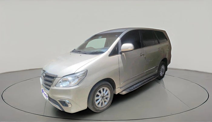 2013 Toyota Innova 2.5 VX 8 STR, Diesel, Manual, 5,17,353 km, exterior