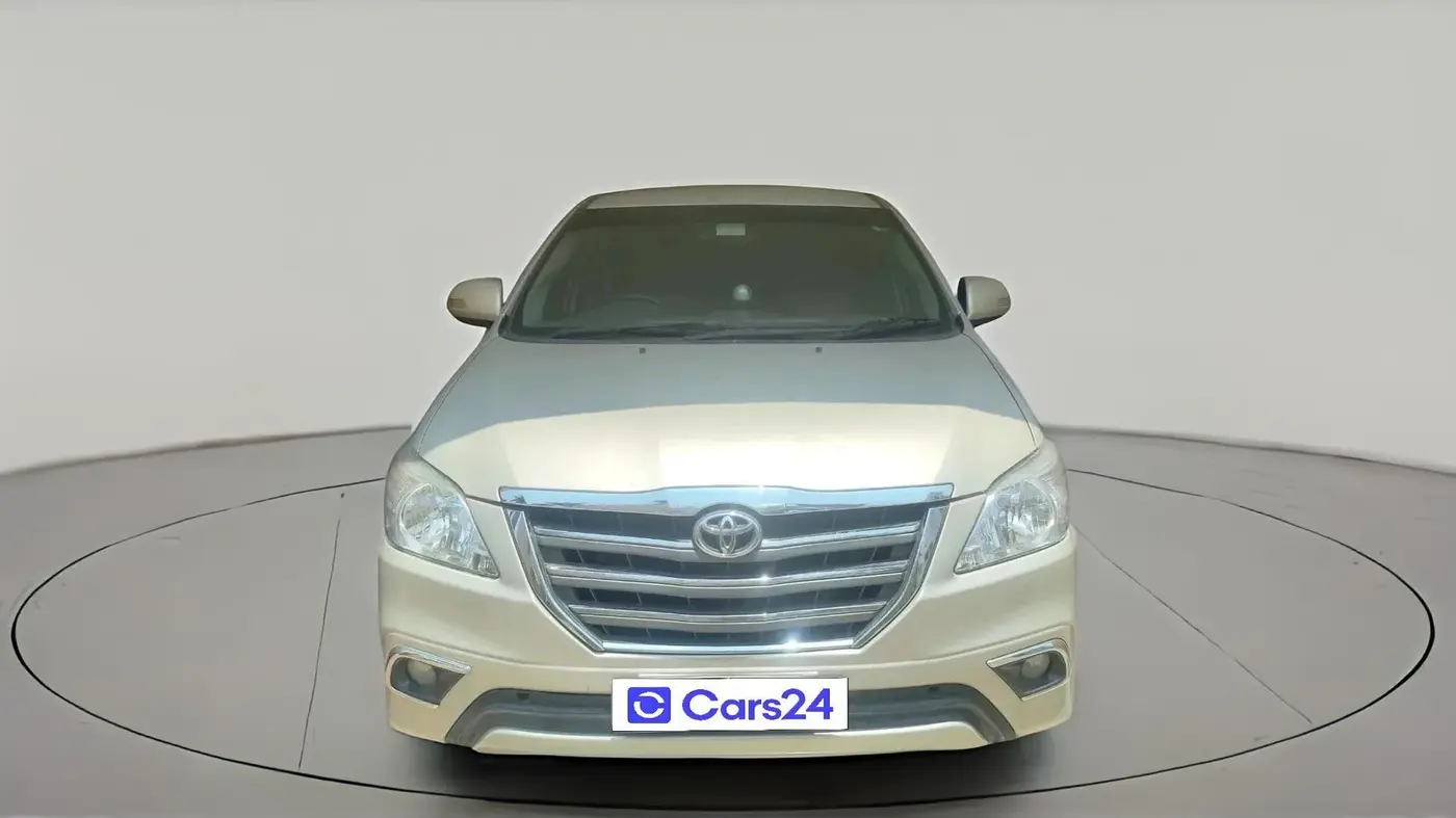 2013 Toyota Innova 2.5 VX 8 STR, Diesel, Manual, 5,17,353 km, exterior