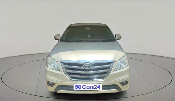 2013 Toyota Innova 2.5 VX 8 STR, Diesel, Manual, 5,17,353 km, exterior