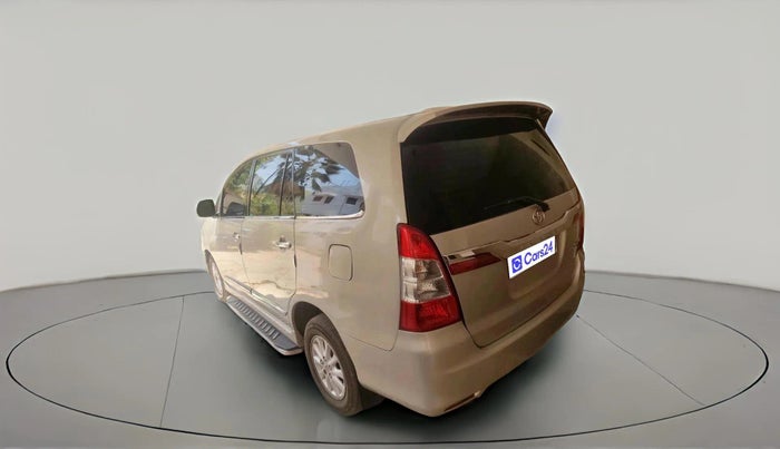 2013 Toyota Innova 2.5 VX 8 STR, Diesel, Manual, 5,17,353 km, exterior