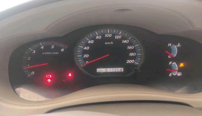 2013 Toyota Innova 2.5 VX 8 STR, Diesel, Manual, 5,17,353 km, interior