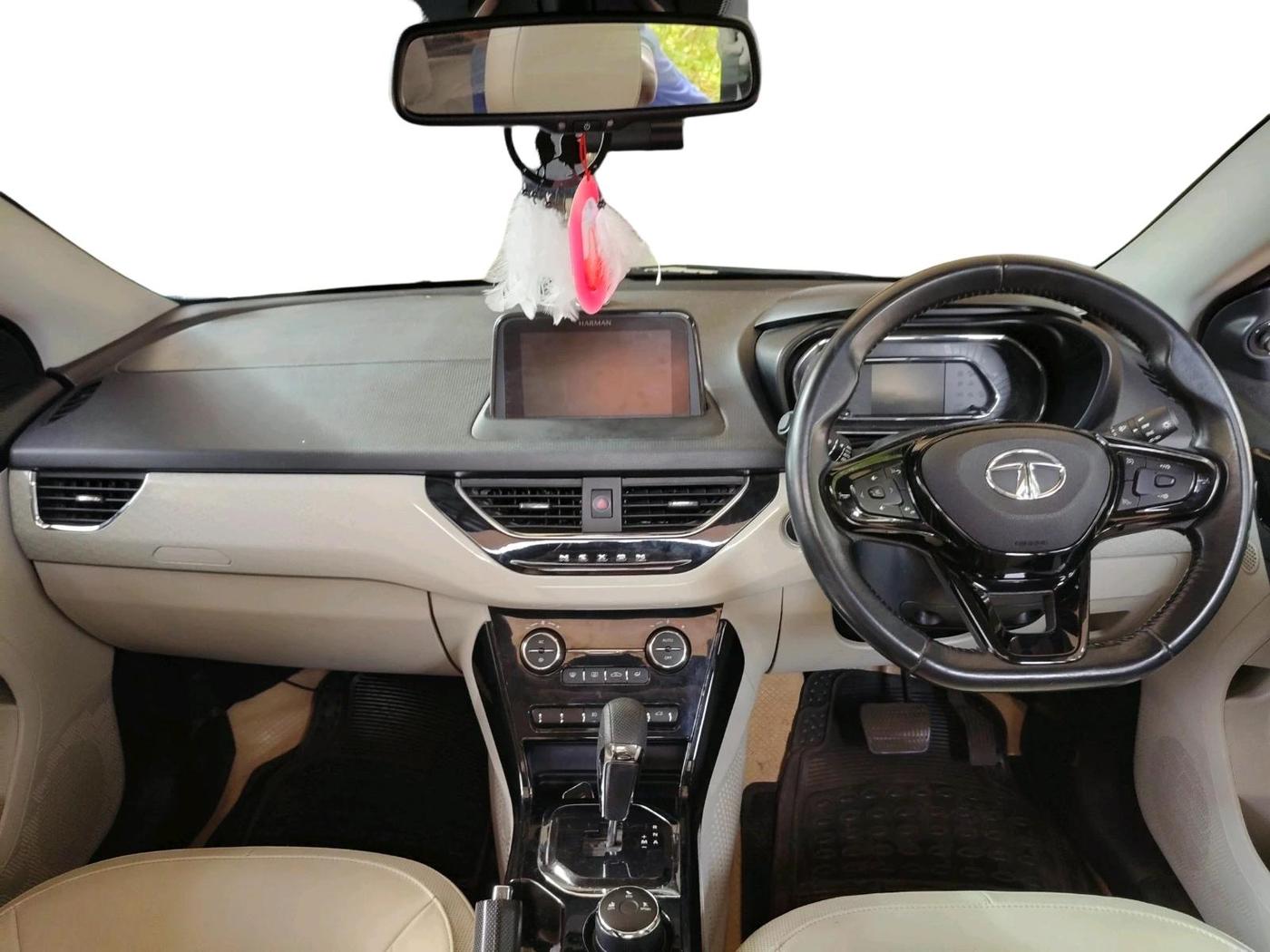 2023 Tata NEXON XZA PLUS LUXURY SUNROOF PETROL, Petrol, Automatic, 24,993 km, interior
