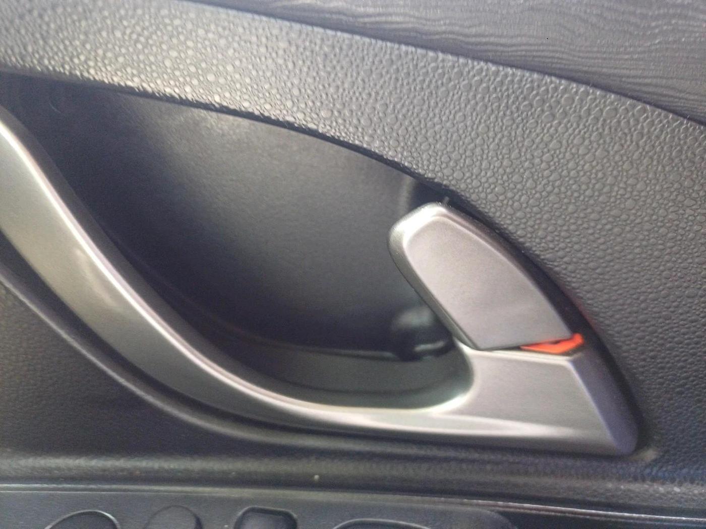 2019 Mahindra XUV500 W9, Diesel, Manual, 1,30,191 km, interior