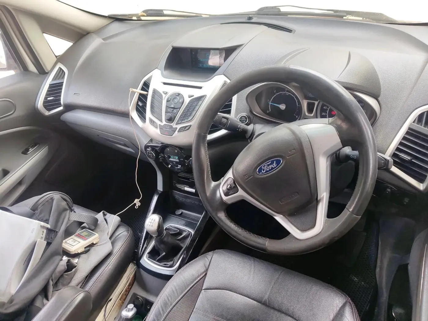 2016 Ford Ecosport TITANIUM 1.5L DIESEL, Diesel, Manual, 1,16,867 km, interior