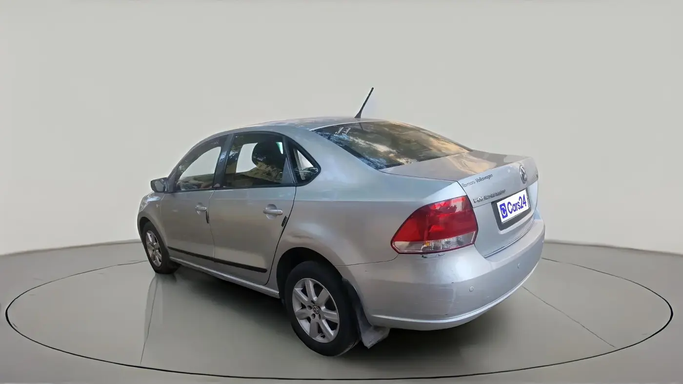 2010 Volkswagen Vento HIGHLINE DIESEL 1.6, Diesel, Manual, 1,38,383 km, exterior
