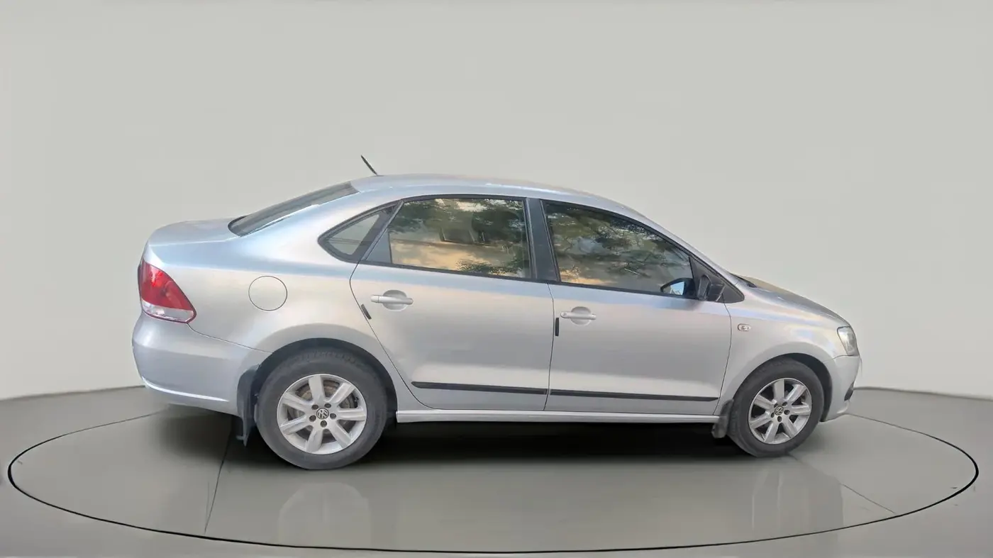 2010 Volkswagen Vento HIGHLINE DIESEL 1.6, Diesel, Manual, 1,38,383 km, exterior
