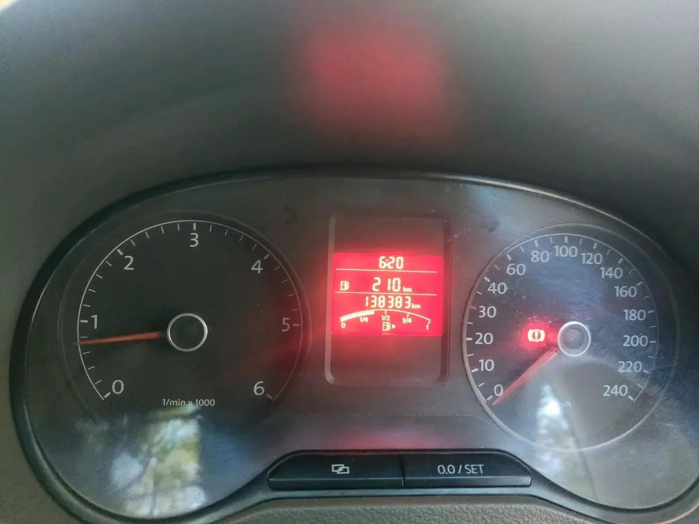 2010 Volkswagen Vento HIGHLINE DIESEL 1.6, Diesel, Manual, 1,38,383 km, interior