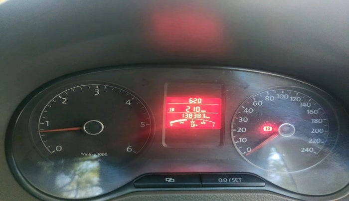 2010 Volkswagen Vento HIGHLINE DIESEL 1.6, Diesel, Manual, 1,38,383 km, interior
