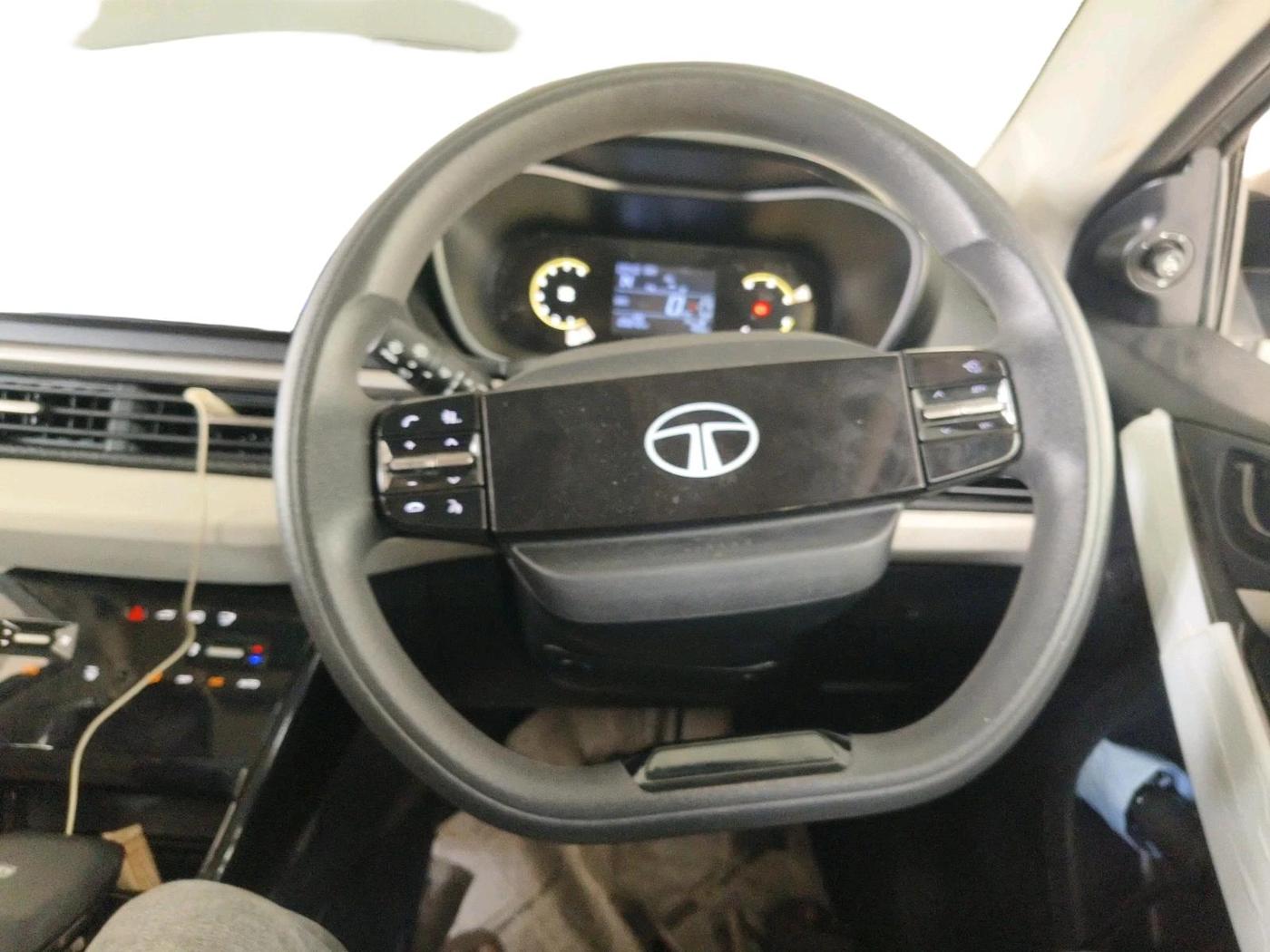 2025 Tata NEXON CREATIVE+ SUNROOF AMT 1.2 PETROL, Petrol, Automatic, 25,912 km, interior