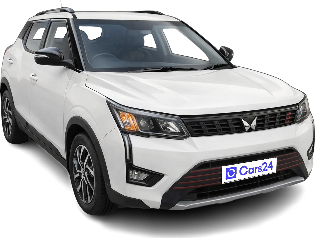 2023 Mahindra XUV300 - SUV - Petrol - Manual - ₹9.50 lakh
