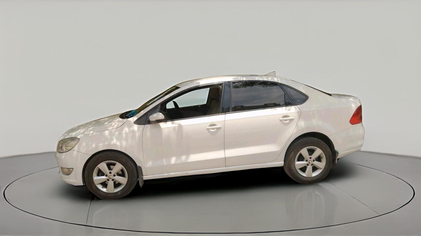 2016 Skoda Rapid 1.5 TDI CR STYLE PLUS AT, Diesel, Automatic, 1,50,173 km, exterior