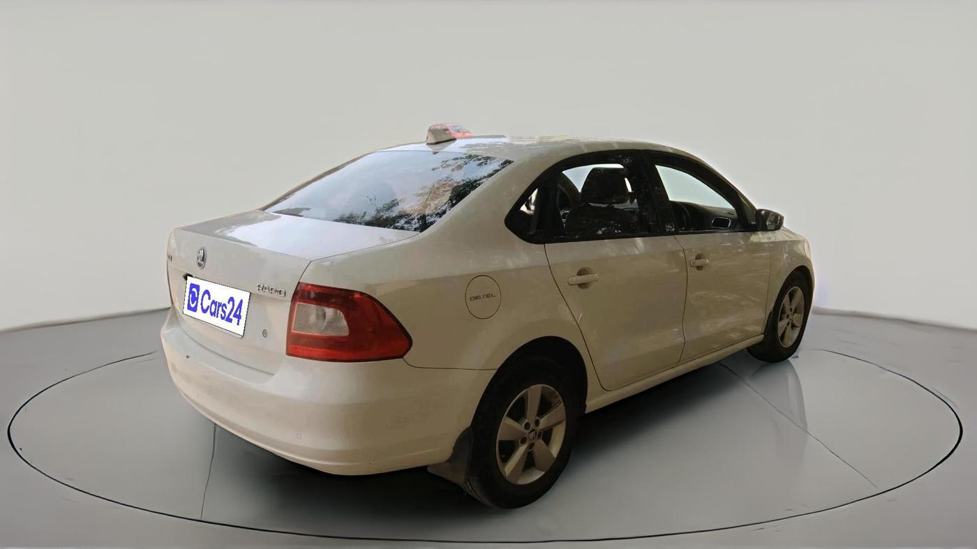 2016 Skoda Rapid 1.5 TDI CR STYLE PLUS AT, Diesel, Automatic, 1,50,173 km, exterior