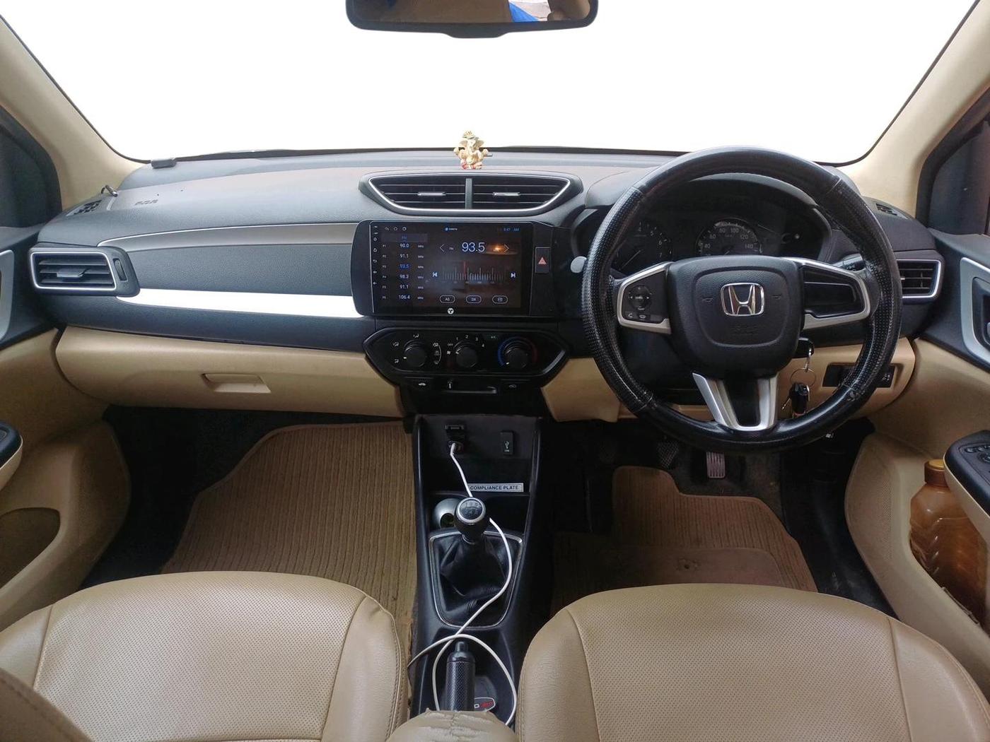 2022 Honda Amaze 1.2L I-VTEC S, CNG, Manual, 65,850 km, interior