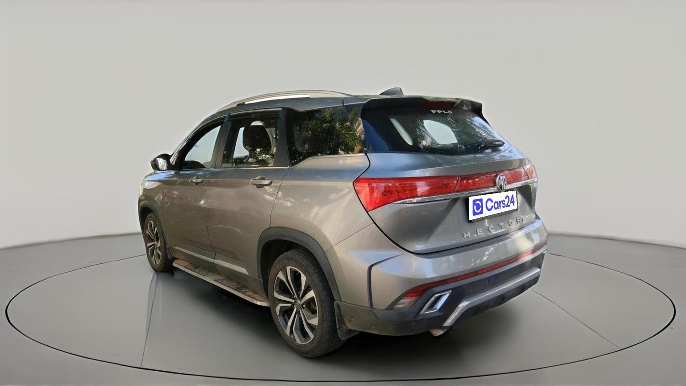 2023 MG HECTOR PLUS SHARP PRO 1.5 PETROL TURBO CVT 7 STR, Petrol, Automatic, 47,158 km, exterior